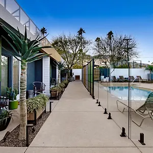 https://mahala.palm-springs-ca-hotels.com